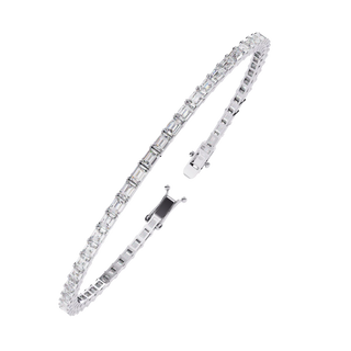 Smeralda Emerald Tennis Bracelet - round brilliant diamond bracelet - detail close-up - hand-made in Byron Bay Hinterland, Australia by Lucano Fine Jewellery