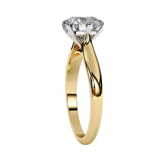 Helios Round Solitaire - round solitaire engagement ring - detail close-up - Lucano