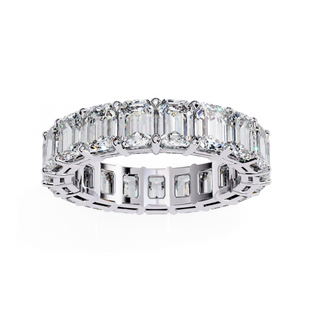 Lumière Emerald Eternity - emerald-cut diamond eternity ring - detail close-up - Lucano