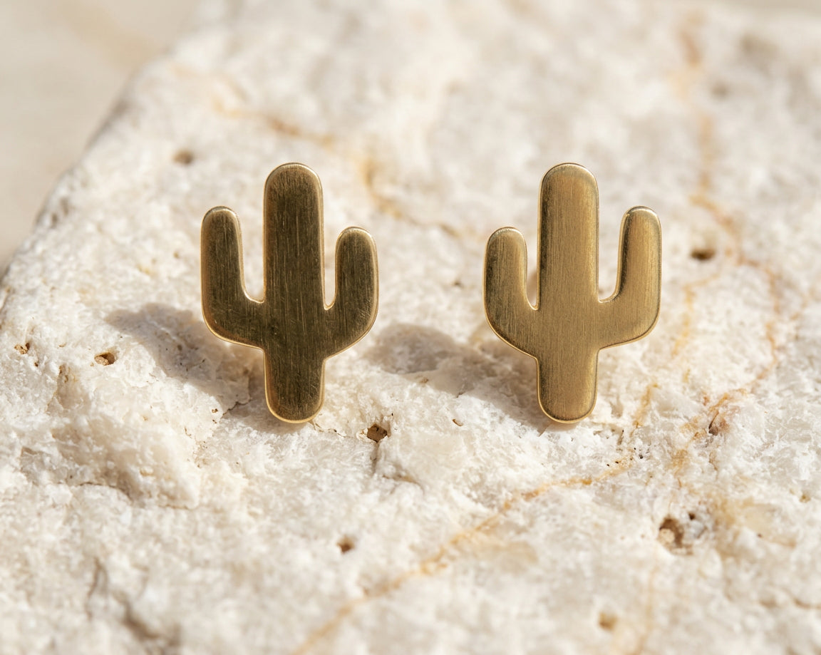 Pedro Earrings, handcrafted gold earrings by Lucano, Byron Bay, detail close-up