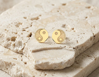 Yin Yang Earrings, gold yin yang earrings handcrafted by Lucano, Byron Bay, detail close-up