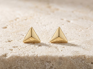 Piramide Earrings, solid 9ct gold triangle earrings by Lucano, Byron Bay, front view