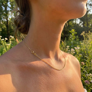 Catenina fine gold cable chain necklace detail