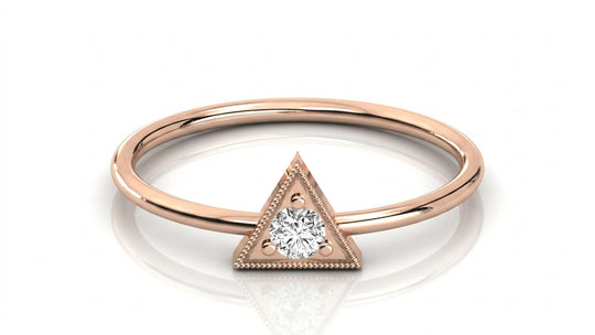 Saetta Triangle Ring - triangle diamond ring - detail close-up - Lucano