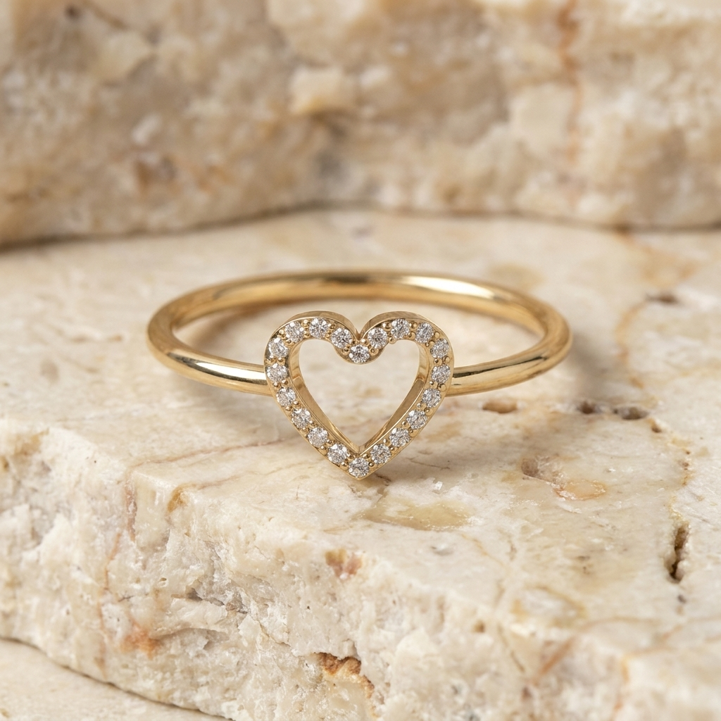 Cuore Pavé Heart Ring - round brilliant diamond ring - on hand - Lucano