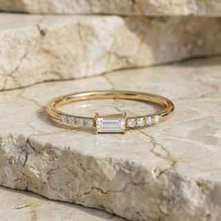 Aquila Baguette Ring - baguette-cut diamond ring - on hand - Lucano