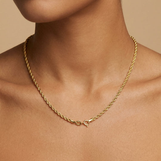 Venetian Chain - Italian box chain in solid gold, handcrafted by Lucano